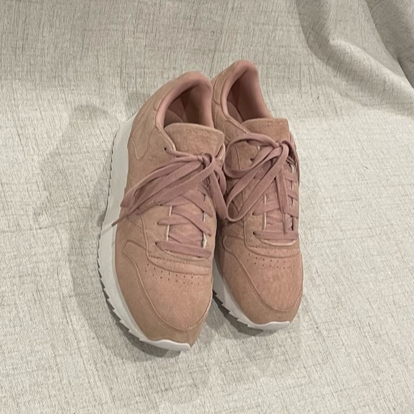 REEBOK leather suede classic double platform in pink dusty rose. Women’s 10.5. - Picture 3 of 14